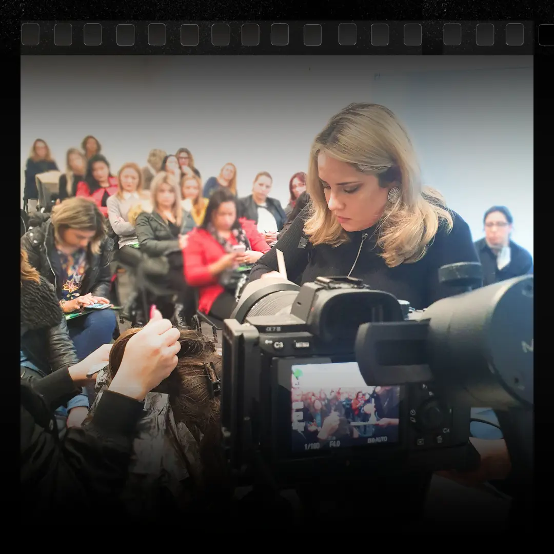ESPECIALIZAÇÃO EM MECHAS E COLORIMETRIA COM PAULA PITANGA. AULAS PRESENCIAIS E PRÁTICAS